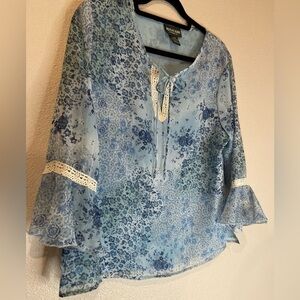 Notations Clothing Co.~Blue Floral & Lace Detail Sheer Top~Fully Lined~Size M